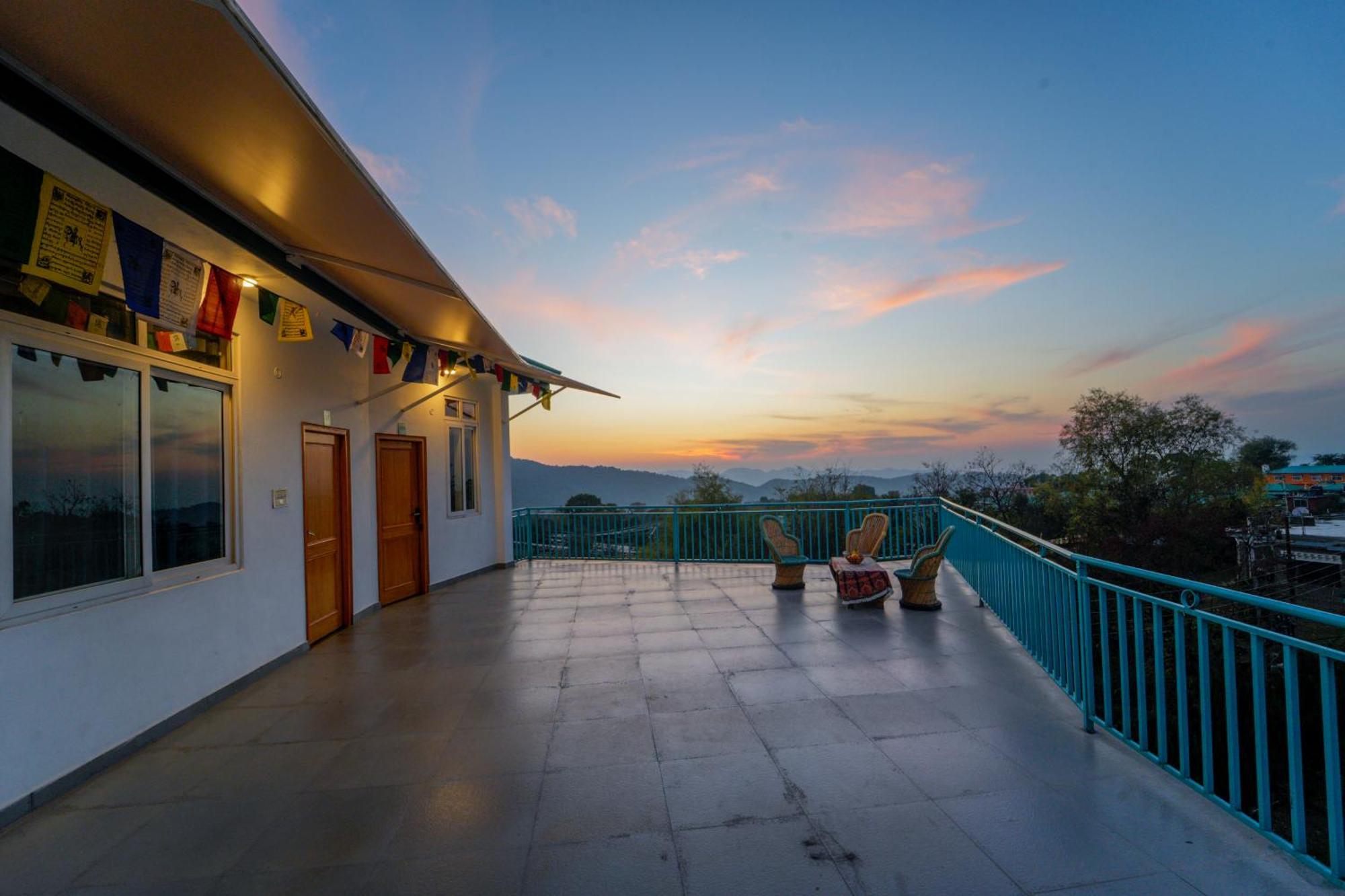 Hotel Chokling Arthouse - The Treasure Of Himalayas Bīr Exterior foto