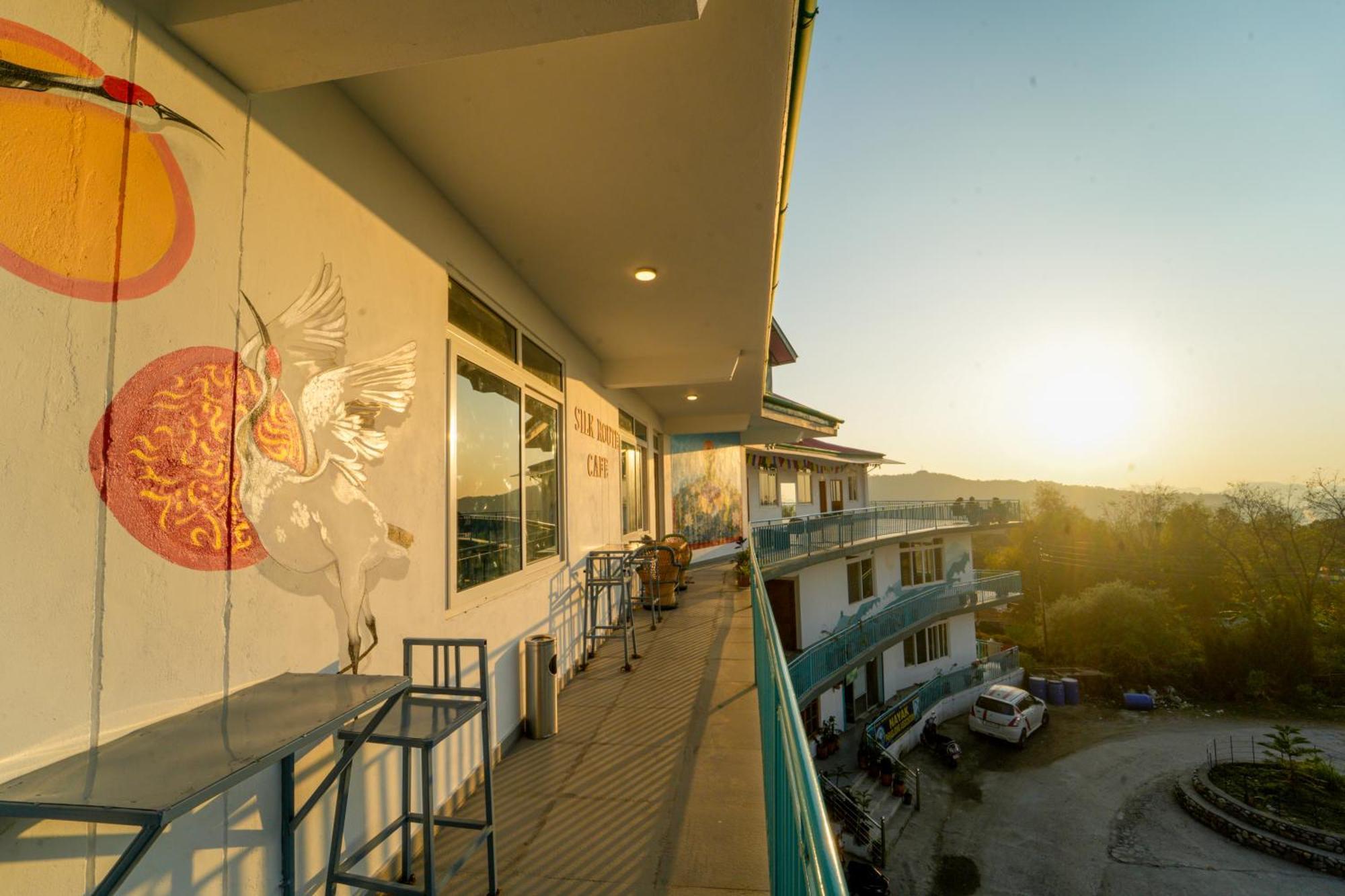 Hotel Chokling Arthouse - The Treasure Of Himalayas Bīr Exterior foto